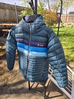 Cotopaxi Fuego Hooded Down Jacket, Women’s Medium, Blue Colorblock